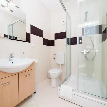 F & P Apartman