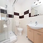 F & P * Дубровник